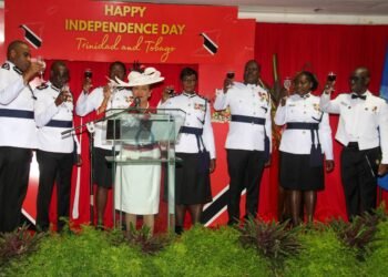 KAMLA SALUTES TOP COPPM standing firm behind Guevarro