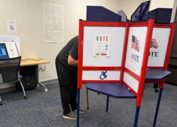 Early voting begins in US midterm elections that could flip control of Congress