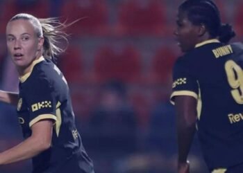 Shaw off target as City fight back to earn draw against Bayern