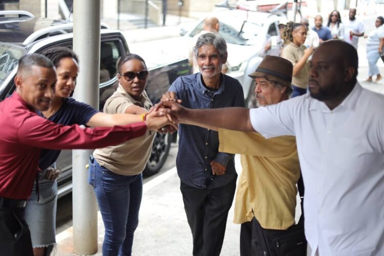 PRESSURE MOUNTS ON BARRYCWU not backing down on 10% TSTT wage demand; presses for meeting with PM