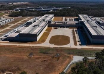 Civil rights groups urge a halt to South Africa data centres boom amid water and power fears | Business
