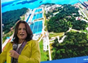First woman takes helm of Panama Canal | World News