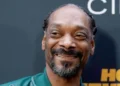 Snoop Dogg takes the VMAs back to Los Angeles as show host