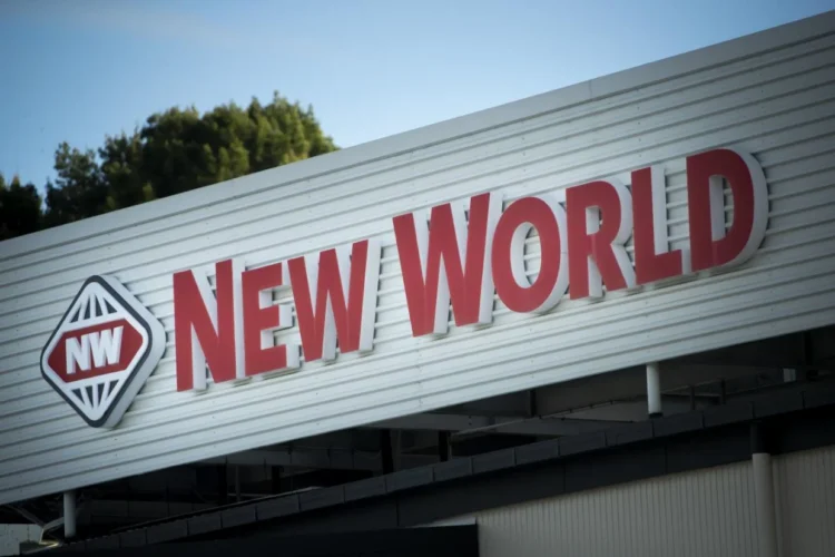 Former supermarket worker who broke gag order must pay over $40k