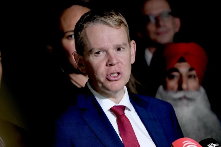 Labour pledges break up of supermarkets’ retail and wholesale operations