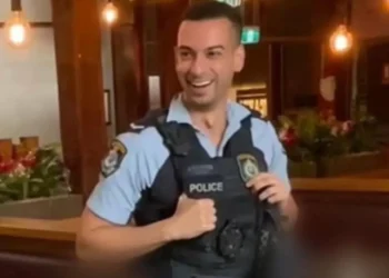 An Uber Eats disguise, burner phone and surfboard cover: Australian double murder trial begins