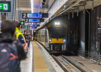 CRL Opening: It’s the first weekday morning rush – and we’re having a race