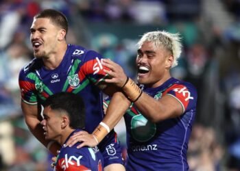 Halasima gives Warriors early lead in huge NRL finals clash after late inclusion