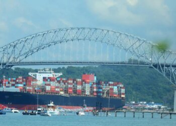 Port congestion and lack of digital infrastructure put pressure on Panama