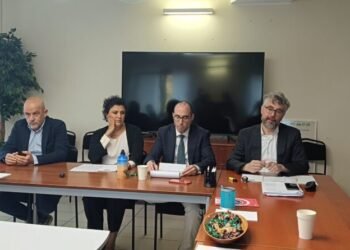 RF accuses the executive: “They don’t govern but they are giving orders in a bad way”