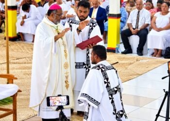 Kiribati Priest Inspires Pacific youths