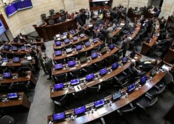 The US House of Representatives advances its legislative recess until after the midterm elections