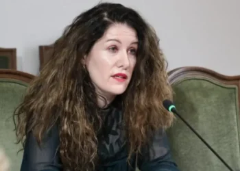 She was in Kosovo, the former director of SHISH, Vlora Hyseni, surrendered to the Albanian authorities in Morina – Shqip.com