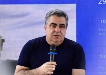The protester attacks Blendi Gonxhe: A thief… They all steal. I receive 120,000 lek pension, these lie in luxury hotels – Shqip.com