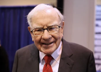 Warren Buffett, legendary investor, steps down as chairman of Berkshire Hathaway