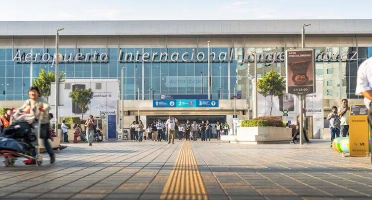 Peru could double its air traffic by 2044, while the transfer TUUA opens debate on Lima’s competitiveness