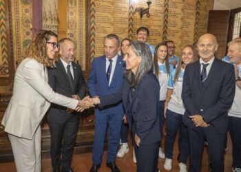 The senior women’s national team received in audience by the Most Excellent Captains Regent