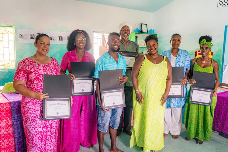 Hub Collective introduces Afrikan Batik to Bequia