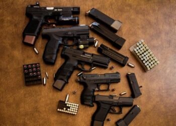 Surinamese (60) arrested in Miami for smuggling weapons to Suriname – de Ware Tijd