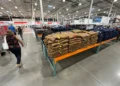 Retail sales rebound strongly in August, even as people are wary over economy