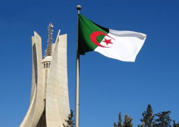 Algeria cuts its diplomatic relations with the UAE and gives its ambassador 48 hours