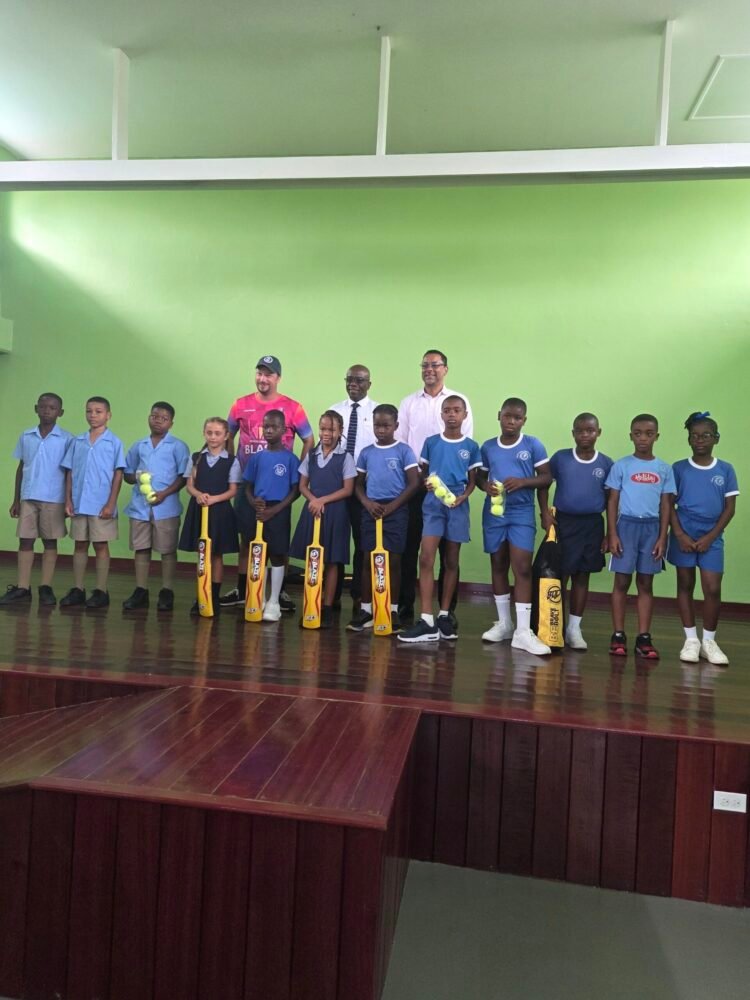 Junior cricketers get $10 000 boost