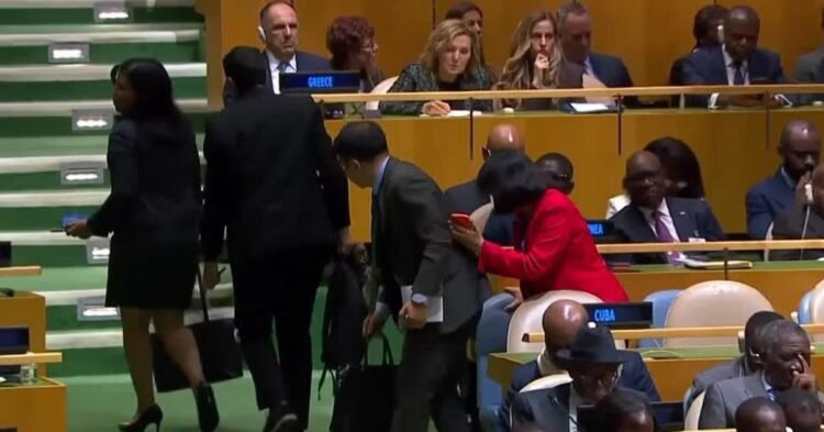 CUBA-USA: The Cuban delegation leaves the UN after hearing Trump say that the regime “will end up falling”