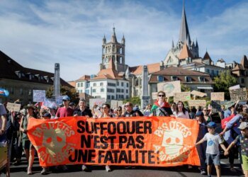 Large protests in Geneva and Lausanne against inaction on climate change