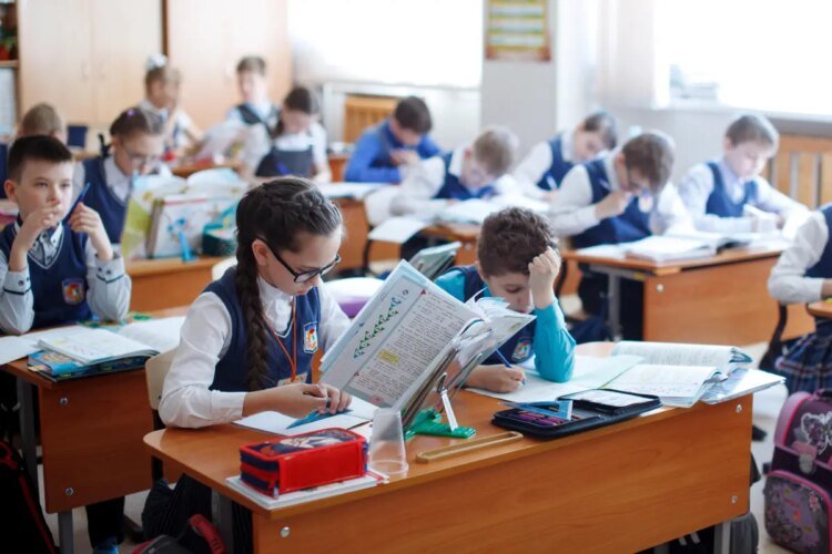 School holidays: the break that protects children’s mental health