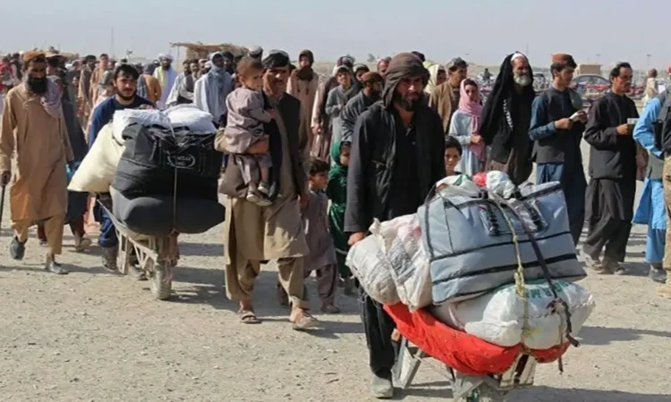 Yesterday, nearly 200 families of Afghan refugees returned to the country