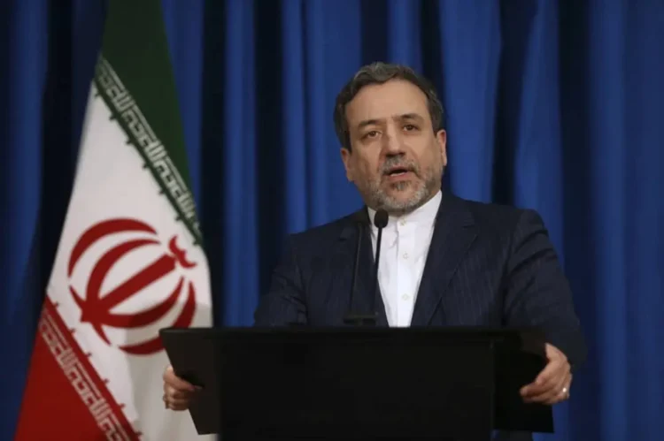 Araqchi: The agreement with Oman does not mean the reopening of the Strait of Hormuz