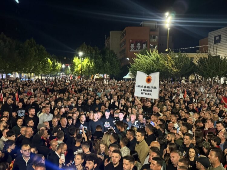 The protest against the Special verdict in front of the government building ends