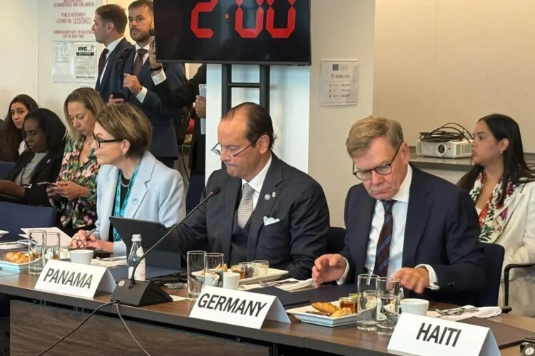 Panama before the Celac-EU: Chancellor defends the right of political leaders to return to their countries