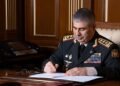 Azerbaijan’s Defense Minister extends condolences to Pakistan