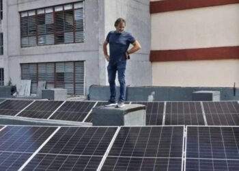 Health: https://www.14ymedio.com/cuba/hospitales-paneles-solares-Funar-fuera_1_1131900.html
