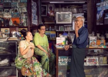 Rangoon’s Golden Era Revived in Former Miss’s Photos
