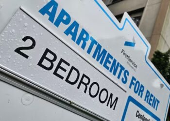 Average asking rent down 2.9% in B.C. in September, marking 2 years of decreases: report