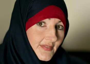 Woman who married ISIS fighter pleads guilty to terror-related charge