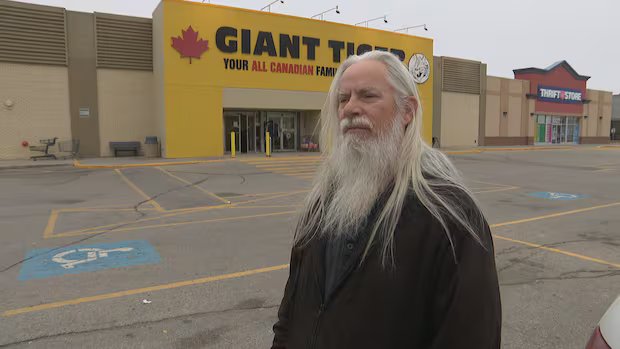 Coming closure of another Winnipeg Giant Tiger store will mean ‘less food in the fridge,’ shopper says
