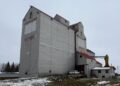 Sask. farmer trying to sell or donate town’s grain elevator to avoid demolition