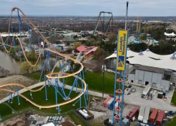 2 roller coasters closed at Canada’s Wonderland after someone dies on similar ride in Georgia