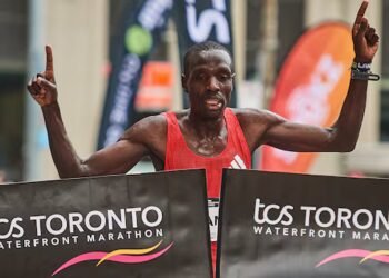 Kenya’s Langat retains men’s title, Canada’s Davies has historic debut at Toronto Waterfront Marathon