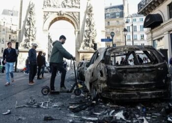 France: France decrees night curfews amid protests