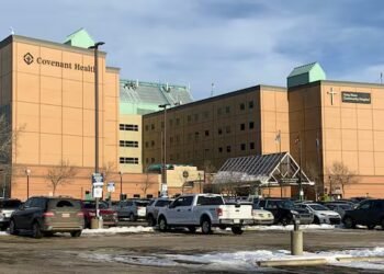 Nurse describes crowded, chaotic hospital ER at fatality inquiry for Edmonton man
