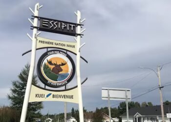 Federal bureaucrats grilled over decision to strip status from over 700 Innu in Quebec