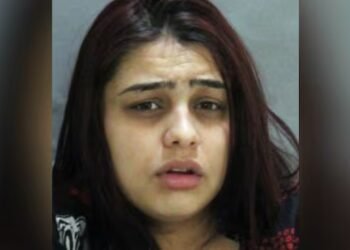 Toronto police seeking mother, 22, for allegedly abducting her 3 children