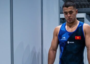 Akzhol Makhmudov duino championshipnda zhenildi