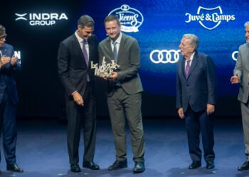 Jens-Frederik Nielsen receives award in Barcelona