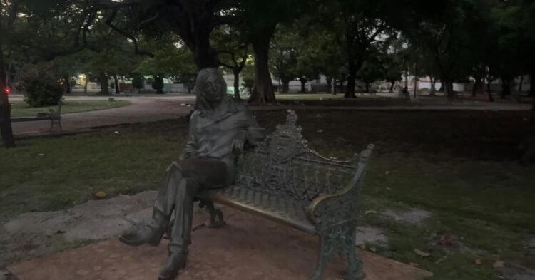 Havana: Darkness and robberies frighten visitors to Lennon Park in Havana