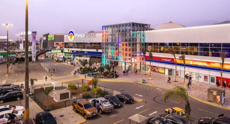Megaplaza Independencia, in Parque Arauco, plans to begin construction of its multifamily building in 2028. What phase is it in?